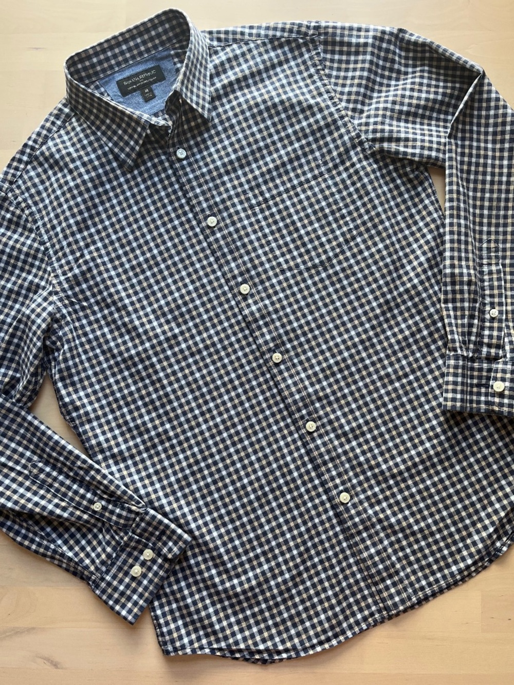 Banana Republic Soft Wash Tailored Slim Fit shirt